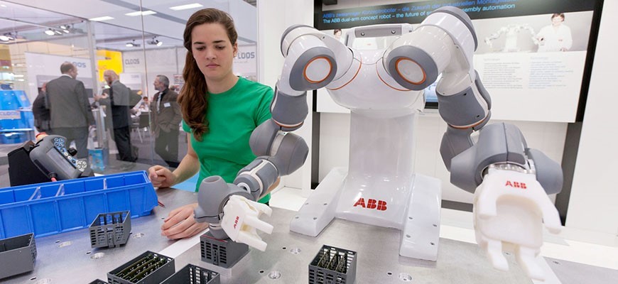 Is It Safe For Cobots And Humans To Work Together?
